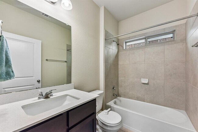 Building Photo - 6403 Principale Dr