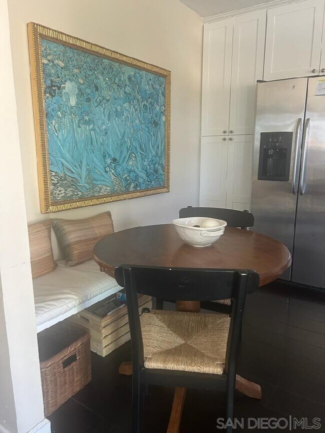 Building Photo - 357 Winsome Pl