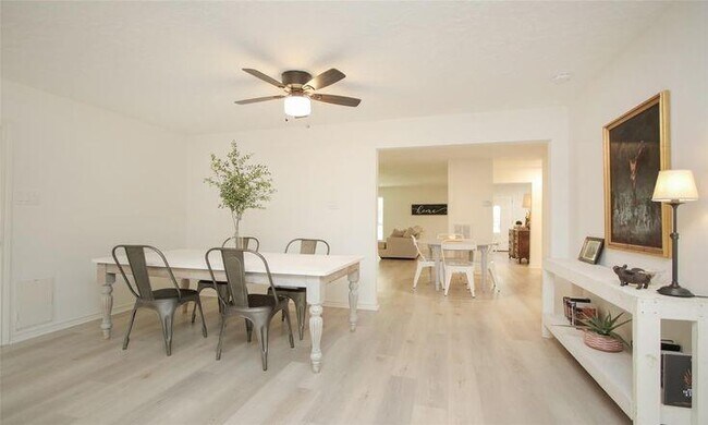 Building Photo - 12227 Gun Oak Pl