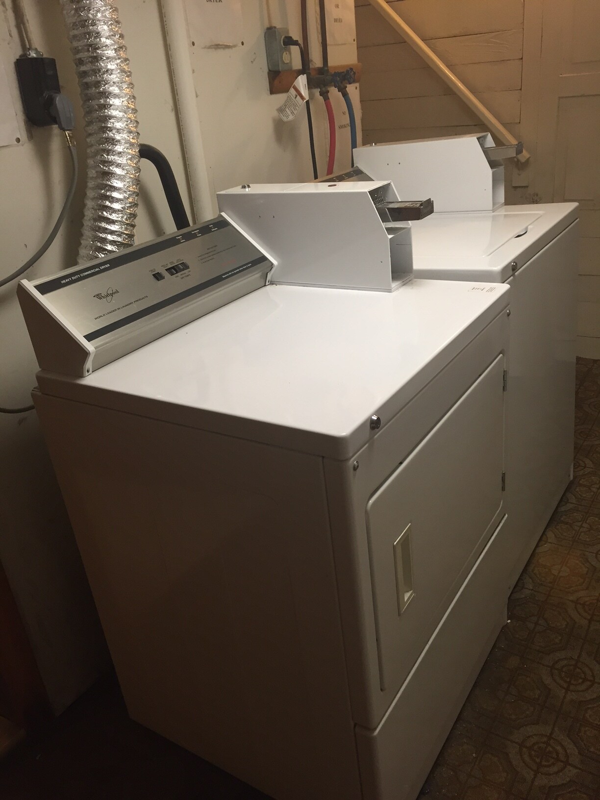 Coin-Op Laundry in Basement - 914 w walnut st
