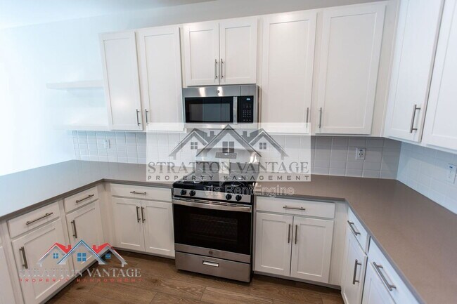 Building Photo - 7439 S 76th Dr