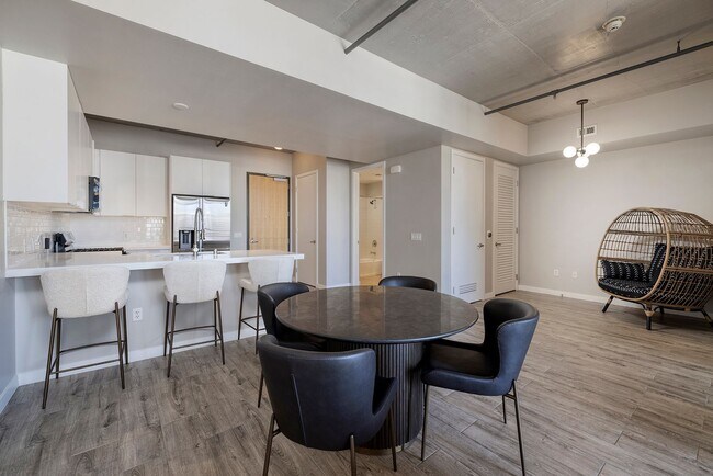 Building Photo - FULLY FURNISHED - JUHL - 2 BEDROOM 2 BATH WITH 2 PARKING SPACES