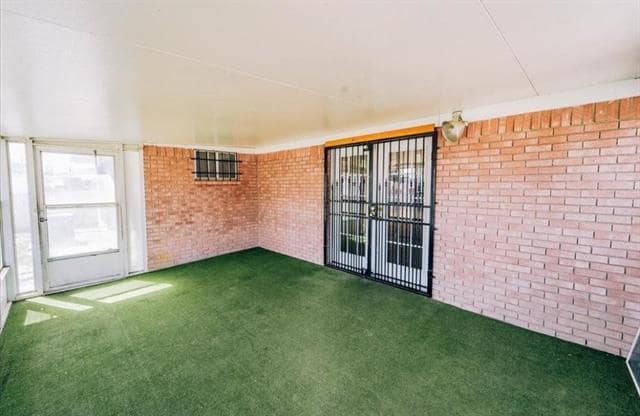 Building Photo - 2913 Laredo Dr