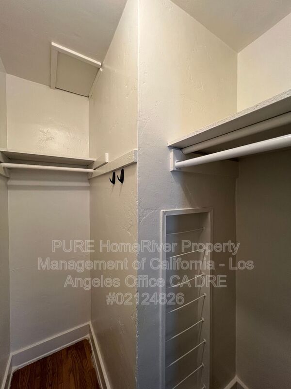 Building Photo - 629 W 23rd St