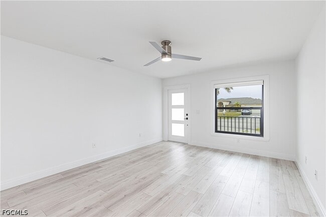 Building Photo - 2722 SW 54th Terrace