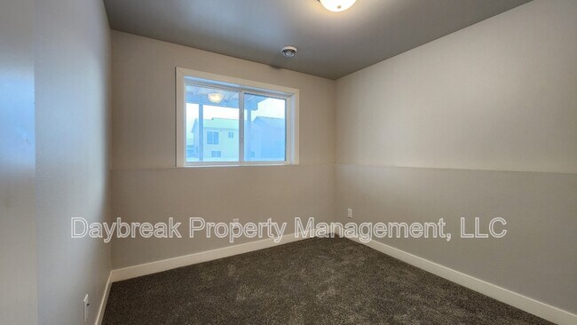 Building Photo - 6728 66th Ave S