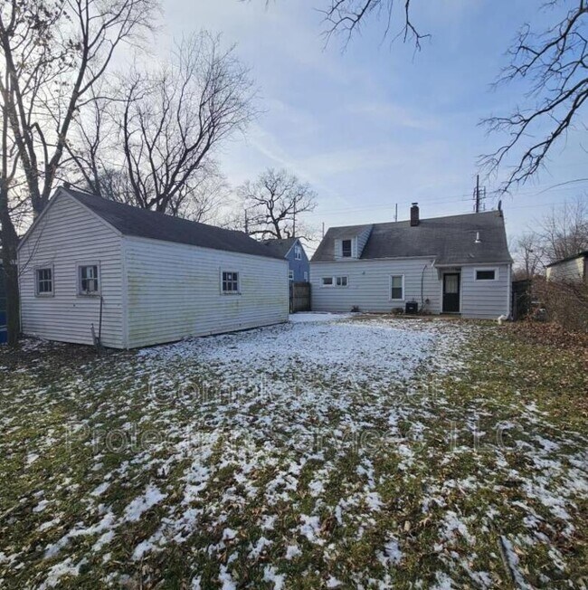 Building Photo - 7209 Catherine St