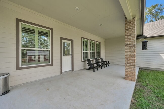 Building Photo - 18207 Samie Nell Ct