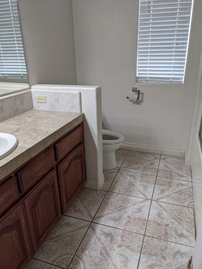 Building Photo - 8638 Rd 30