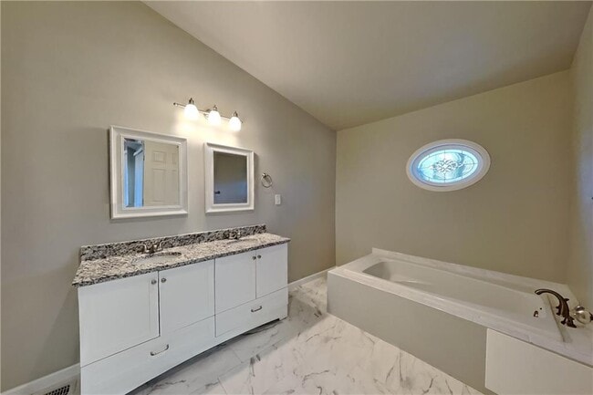 Building Photo - 2453 Lorrie Dr