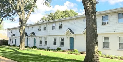 Building Photo - 3119 Lake Ave