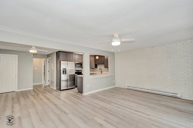 Building Photo - 7302 Blackstone Ave