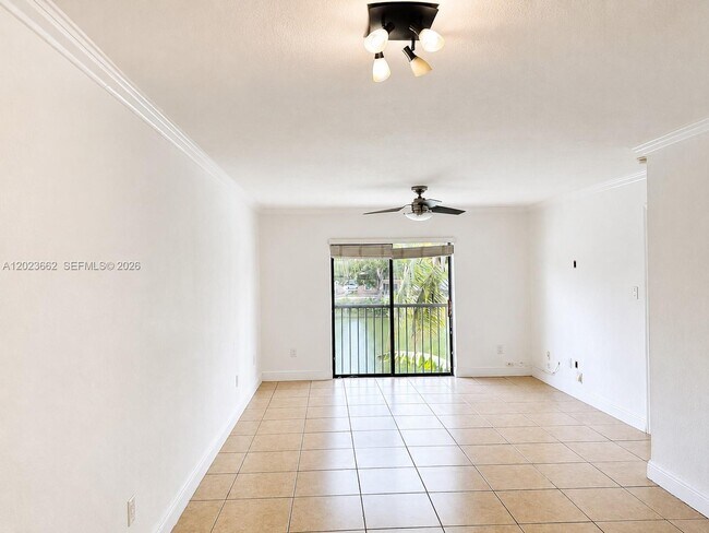 Building Photo - 7668 SW 152nd Ave