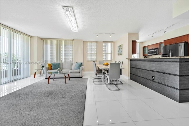 Building Photo - 2080 S Ocean Dr