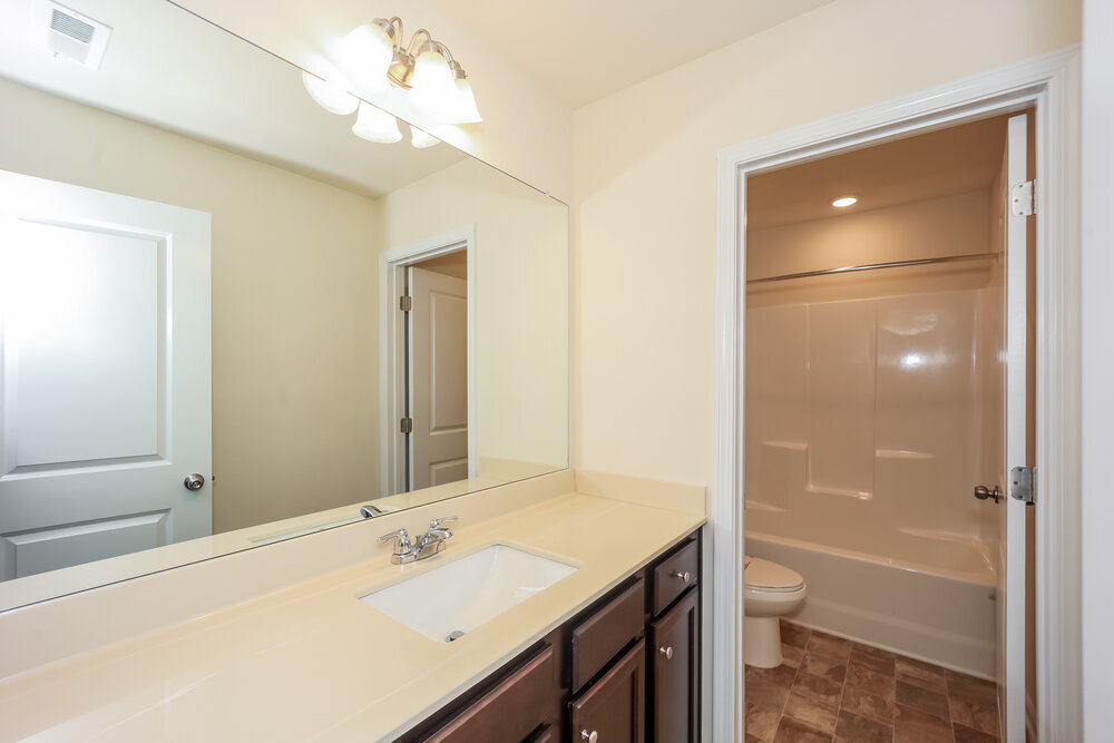 Building Photo - 380 Hamilton Pointe Dr