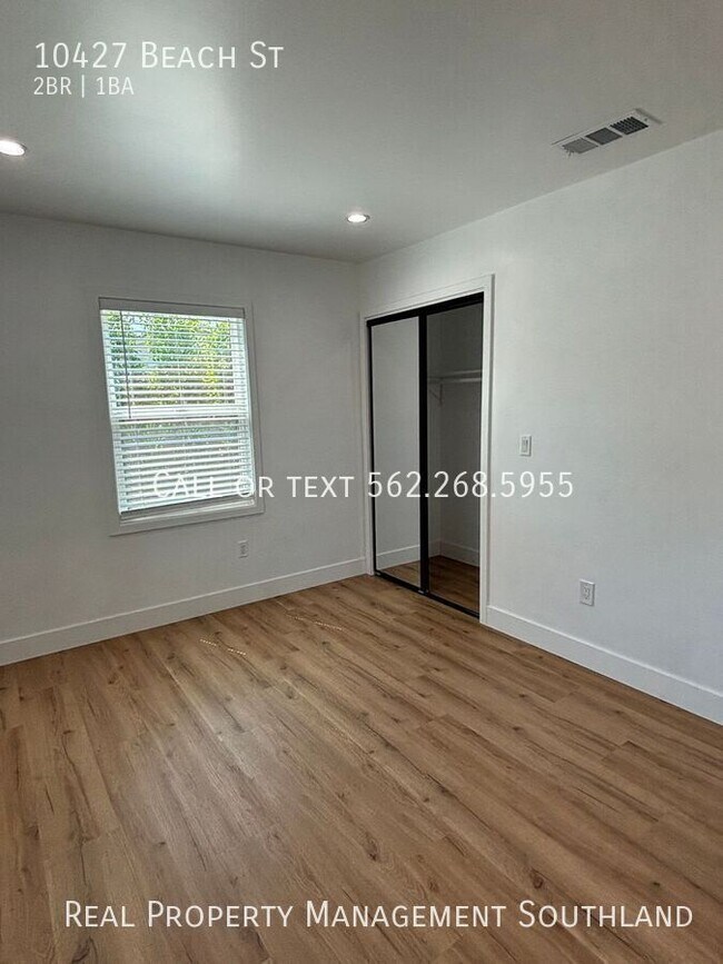 Building Photo - 10427 Beach St