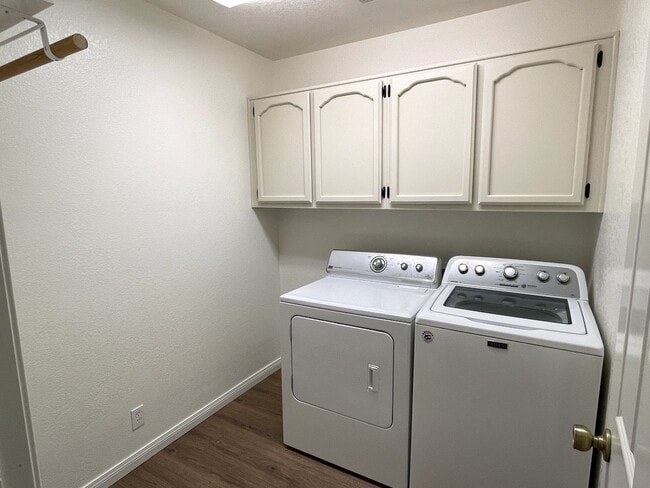 Building Photo - HOUSE - RED ROCK VIEWS - VILLAGE OF OAK CREEK