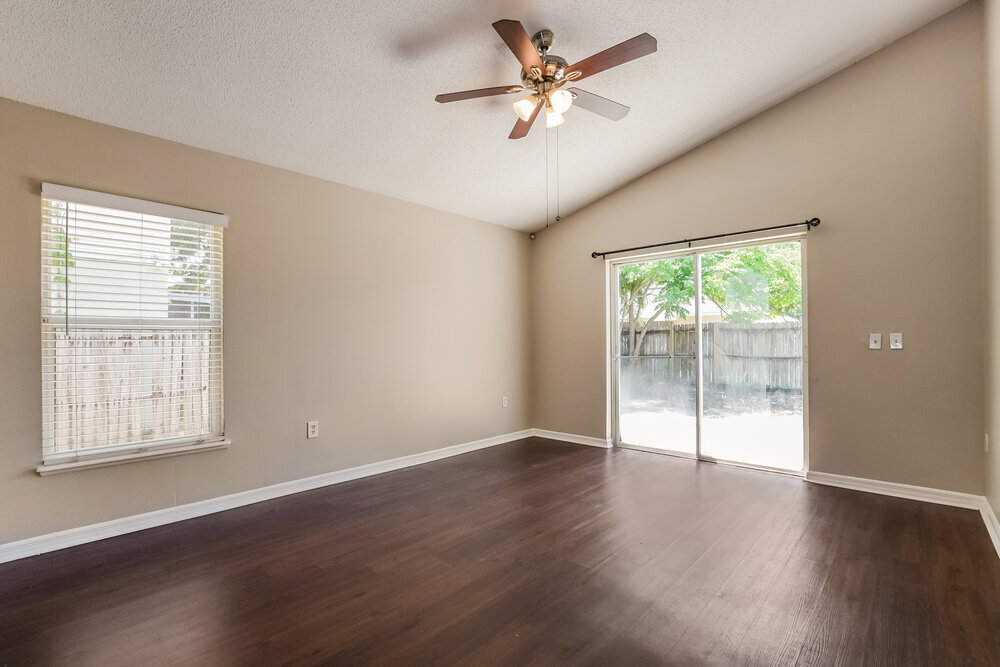 Building Photo - 4202 Mendenwood Ln