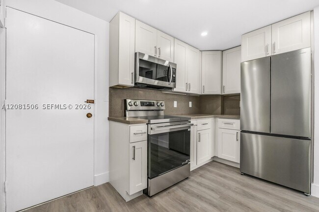 Building Photo - 3430 Galt Ocean Dr