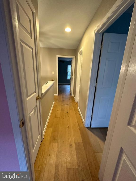 Building Photo - 218 Kirby St