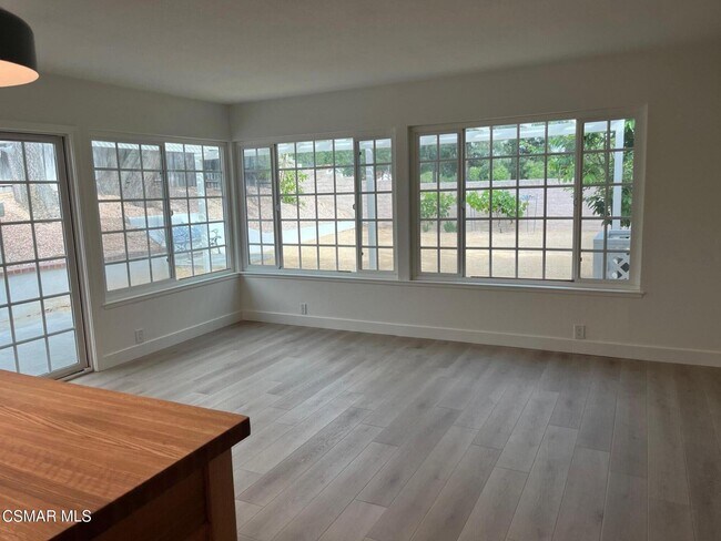Building Photo - 2040 Shady Brook Dr