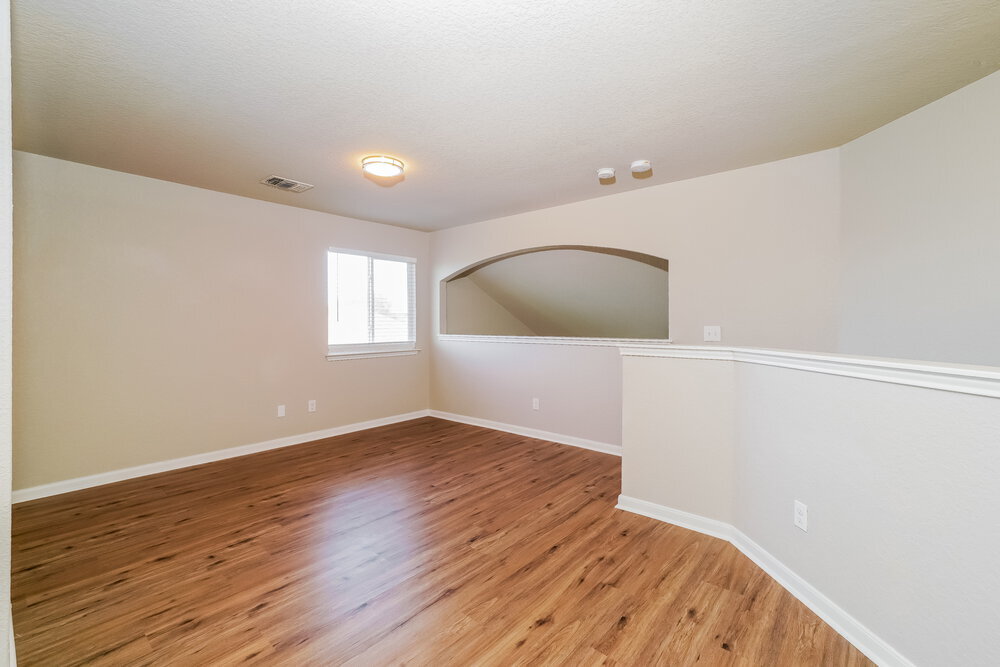 Building Photo - 252 Oak Creek Way