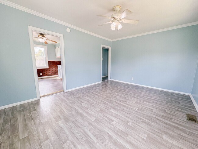 Building Photo - 2 Bedroom 1 Bathroom Home- No Pets