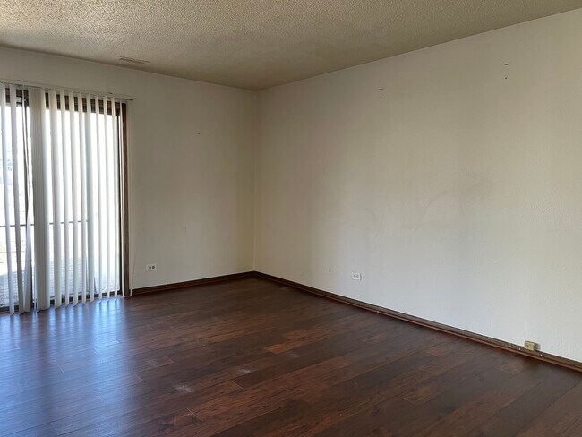 Building Photo - 1448 Merrimac Ln S