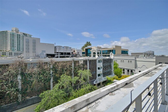 Building Photo - 3339 Virginia St