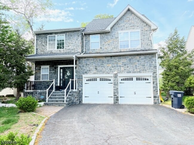 Primary Photo - 16 Alexis Ct