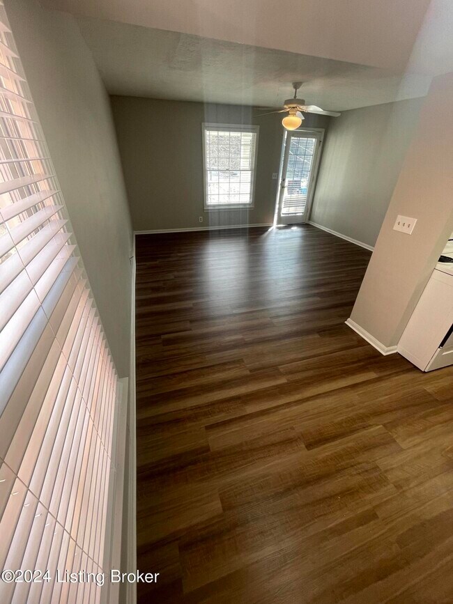 Building Photo - 2709 Grinstead Dr