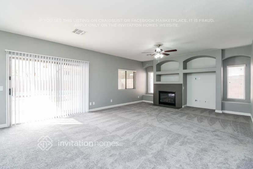 Building Photo - 10729 E Pampa Ave