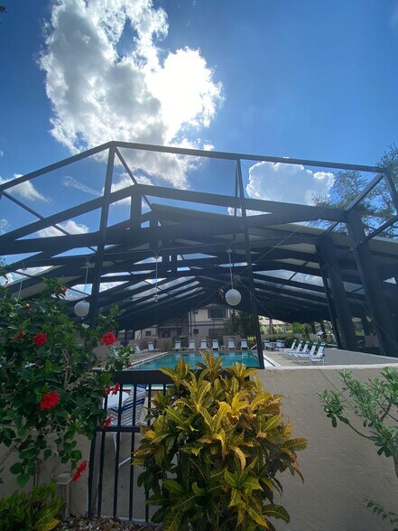 Building Photo - 19505 Quesada Ave