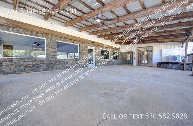 Building Photo - 705 Sunrise Ave