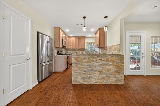 Building Photo - 4045 Osby Dr