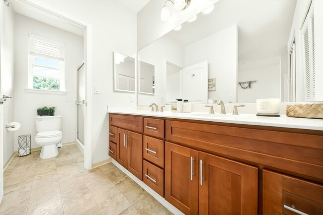 Building Photo - 724 Kakala St