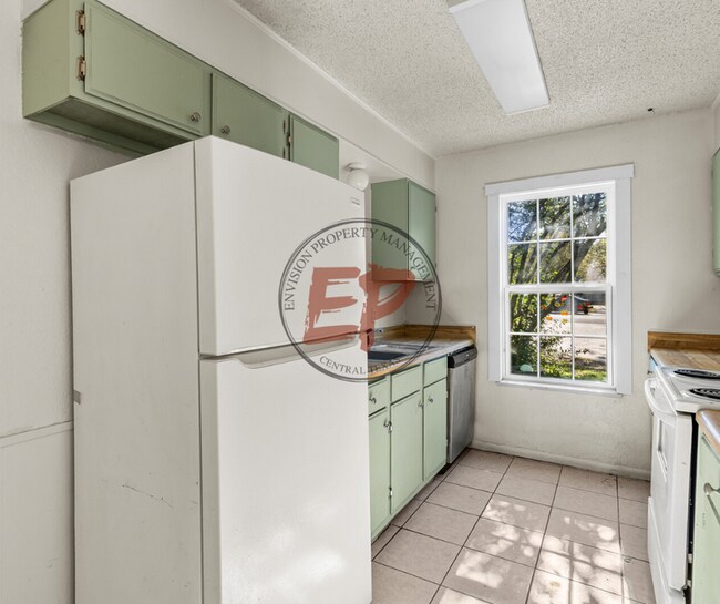 Building Photo - 3627 Colcord Ave