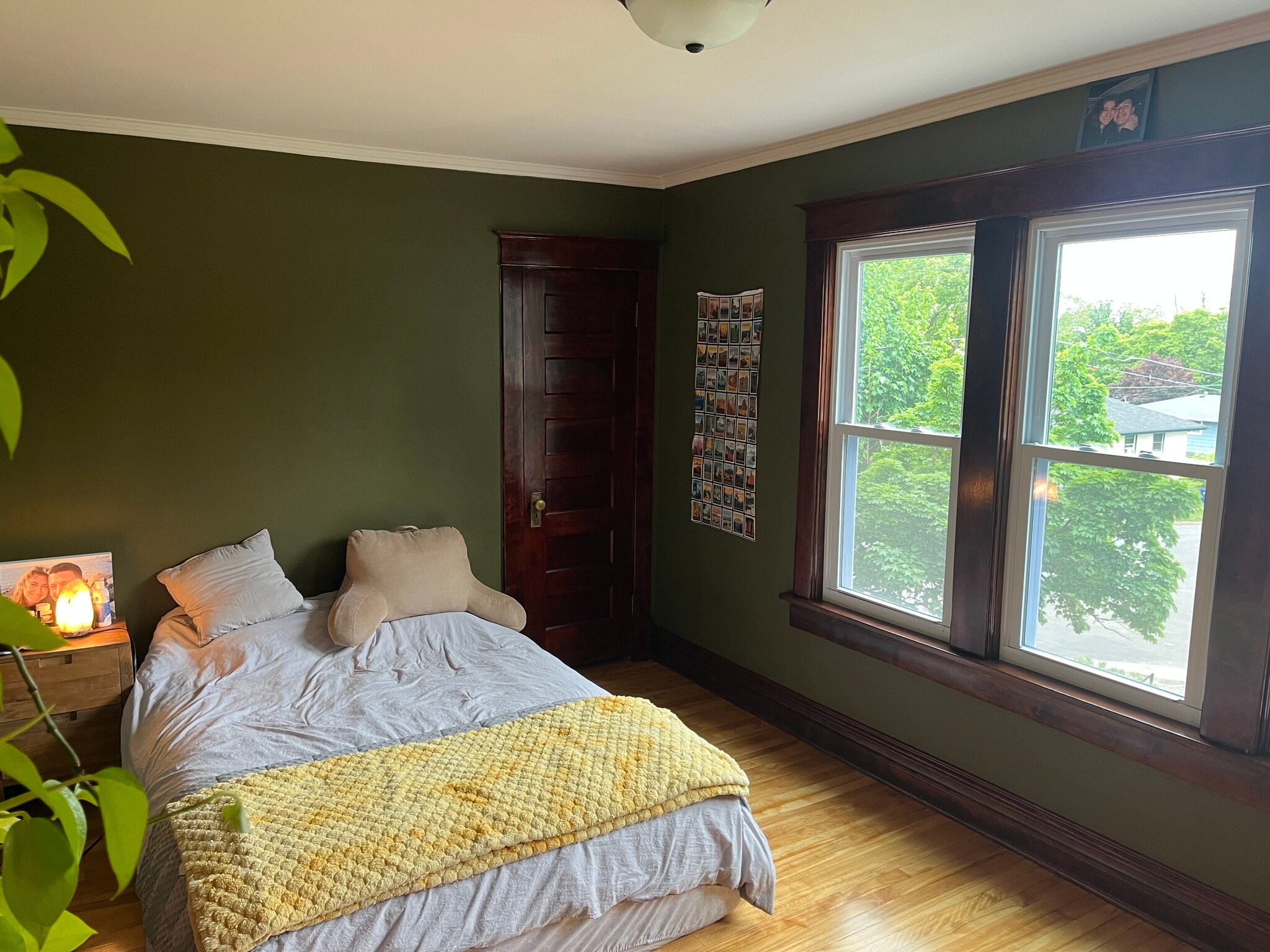 Master Bedroom - 1054 Desoto St