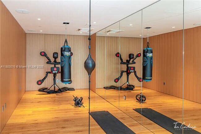Building Photo - 300 Biscayne Blvd Way
