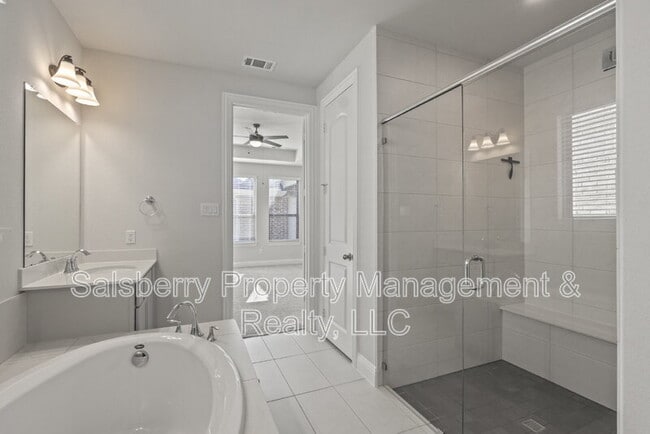 Building Photo - 2021 Daniel Dr