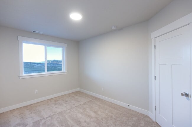 Building Photo - 1476 W Russo Dr