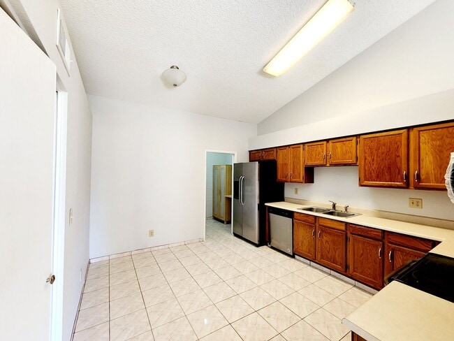 Building Photo - 3 Bedroom in Mesa!