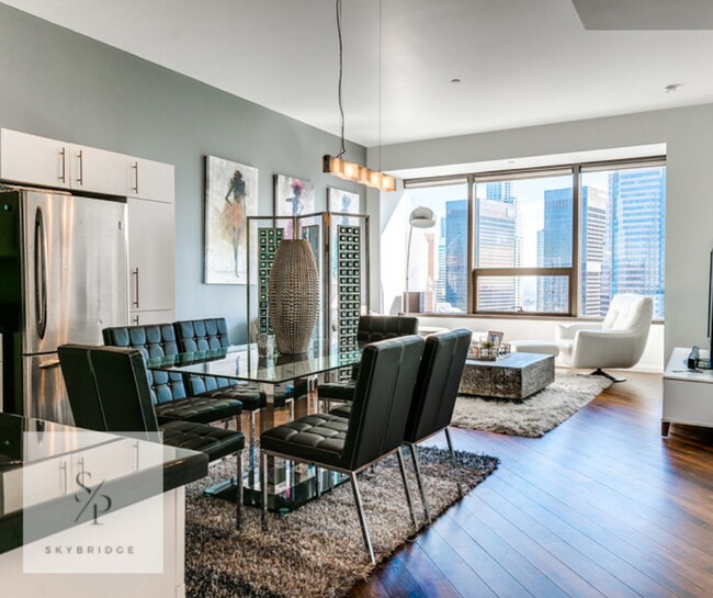 Building Photo - "Luxurious 2-Bedroom Furnished Condo with Scenic Views & Pool at 1100 Wilshire!"