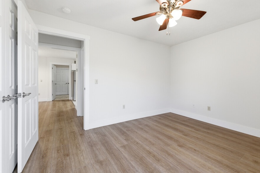 Building Photo - 1921 Ty Way Xing