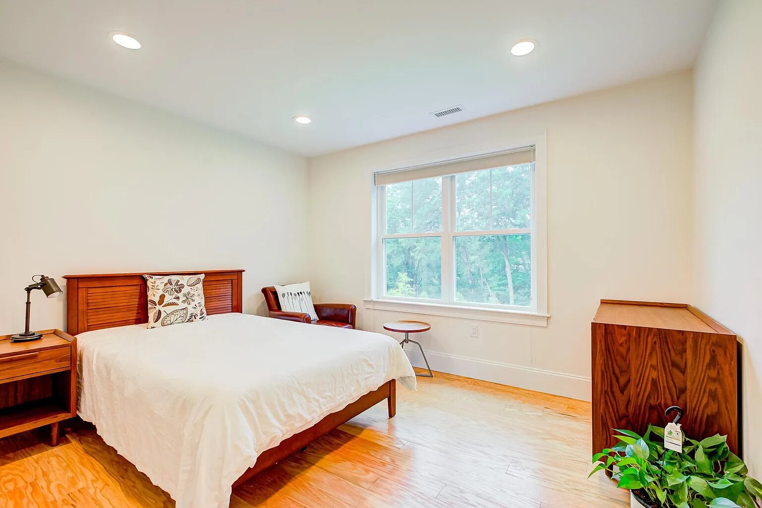 Building Photo - 23 Lily Pond Ln