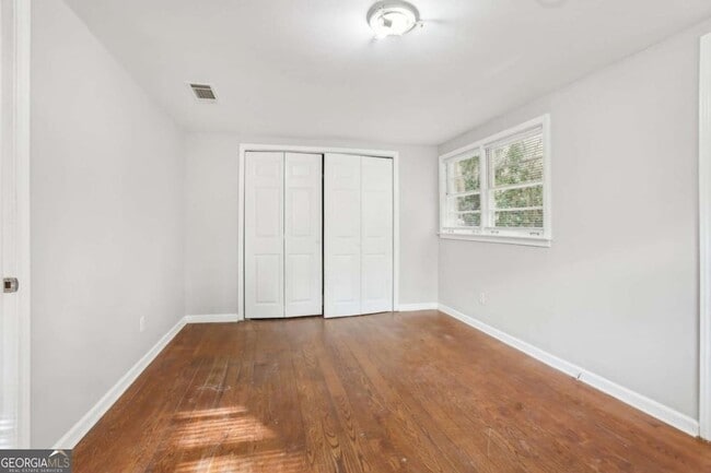 Building Photo - 1840 Camellia Dr