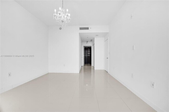 Building Photo - 900 Biscayne Blvd