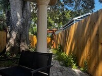 Building Photo - 1006 N Fremont Ave