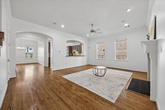 Building Photo - 7608 Janak Dr