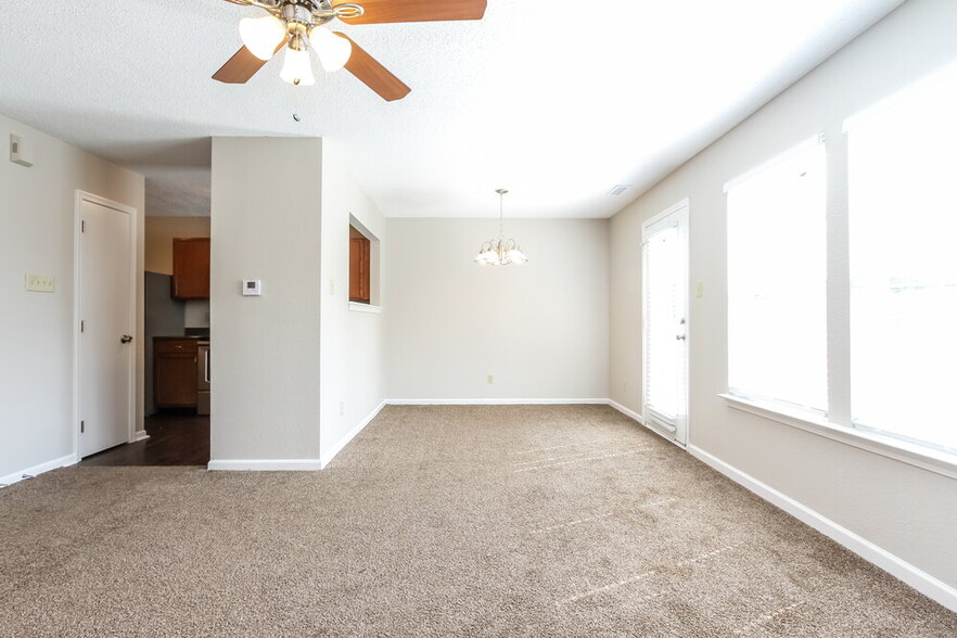 Building Photo - 4362 Fullwood Ct